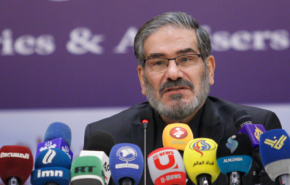 شمخانی: آمریکا به جای متهم کردن چین و ایران درباره نقشش در تولید و انتشار کرونا پاسخ دهد

