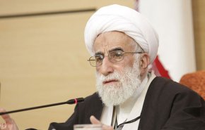 آیت الله جنتی: شاهد سالی سرشار از آرامش با حل مشکلات معیشتی مردم خواهیم بود