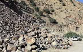 ویدئوی هولناک از سقوط سنگ عظیم‌الجثه در سوادکوه
