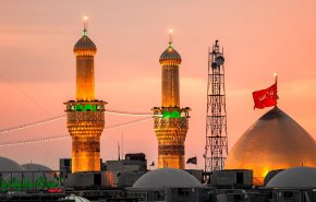 تصاویری از گل‌آرایی حرم مطهر اباعبدالله حسین(ع) در شب ولادت حضرت