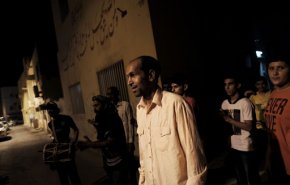 شاهد.. اهل البحرين يكبرون إحتجاجاً على قمع النظام الخليفي

