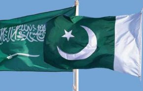 حمله موشکی به ریاض محور مذاکره تلفنی وزرای خارجه پاکستان و عربستان
