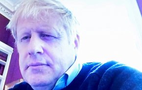 لندن: بوریس جانسون از روی تخت بیمارستان به امور کشور رسیدگی می‌کند
