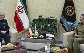 الجيش الايراني ينفذ مهامه بشجاعة واكثر نجاحا مما مضى