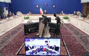 روحانی: تامین نیازها در حوزه تجهیزات بیماری کرونا و فراهم کردن زمینه صادرات این تجهیزات، نمایش غیرت مومنانه ملی یک کشور بود