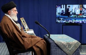اتصال مرئي لقائد الثورة الاسلامية مع 7 مجمعات إنتاجية