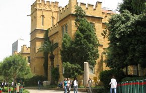 هل تقفل الجامعة الأميركية في بيروت أبوابها؟