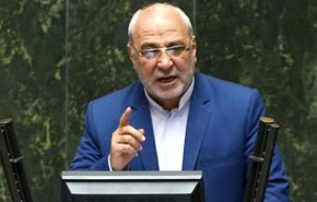 حاجی دلیگانی: وزیر صنعت مشکل بازار خودرو را برطرف کند