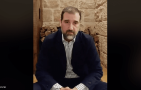 میلیاردر سوری به جنگ رسانه ای خود ادامه می دهد