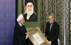 روحاني مخاطبا لاريجاني: أشكركم على دعمكم وتضامنكم مع الحكومة