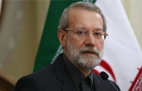 قائد الثورة يعيّن لاريجاني مستشارا له وعضوا في مصلحة النظام