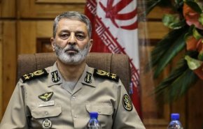 سرلشکرموسوی: ارتقای توان و آمادگی رزمی ماموریت ارتش است