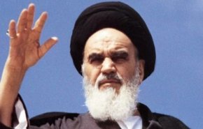 ستادکل نیروهای مسلح: اندیشه‌های امام(ره) مکاتب و شعارهای شرق و غرب را به ناتوانی کشید
