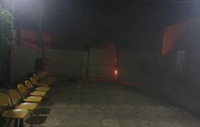 فیلم.. معترضان عراقی آزمایشگاه کرونا را آتش زدند