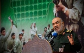 سرلشکر سلامی: آمریکا فروپاشیده است / حرکت کشتی‌های ایران به سمت ونزوئلا مشق اقتدار بود
