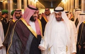 هاآرتض:«بن زاید» و «بن سلمان» برای اجرای معامله قرن تلاش می‌کنند