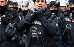 ۱۰۰ نفر شامل اعضای ارتش ترکیه دستگیر شدند