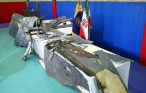 روایت فرمانده نیروی دریایی سپاه از یافتن لاشه‌های «پهپاد آمریکایی» + فیلم