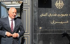 سفیر آلمان سوار بر نیسان از پایان ماموریتش در تهران خبر داد