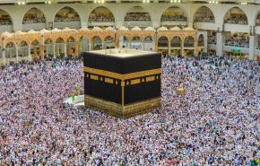 عربستان لمس کردن کعبه را ممنوع کرد