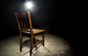 اكتشاف مروع..العثور على غرفة تعذيب في حاويات بحرية بهولندا