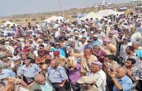تحصن نظامیان مقابل مقر ائتلاف سعودی در یمن
