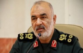 سرلشکر سلامی: زیرساخت‌های قدرت را گسترش خواهیم داد
