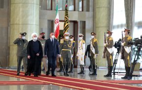 استقبال رسمی رئیس جمهوری اسلامی ایران از نخست وزیر عراق
