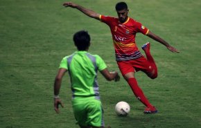فولاد قهرمانی پرسپولیس را به تاخیر انداخت