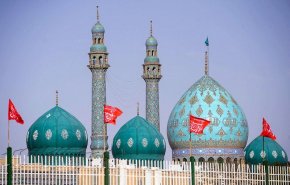 فیم/ اقامه نماز عید قربان در مسجد جمکران