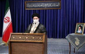 رهبرانقلاب سخنرانی روز عید قربان خود را با ماسک آغاز کردند + فیلم