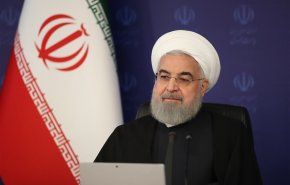 روند افتتاح طرحهای عظیم ملی در کشور به رغم شرایط سخت تحمیلی دشمنان، با شتاب ادامه می یابد/ از صادرات نفت خام فاصله می گیریم و آن را پس از تبدیل به فرآورده های باارزش، صادر می کنیم