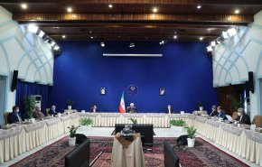  انکار دستاوردهای دولت نادیده گرفتن موفقیت های یک رئیس جمهور یا یک وزیر نیست، بلکه انکار دستاوردهای نظام است