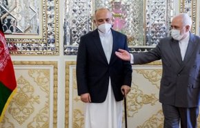 گفتگوی تلفنی ظریف و اتمر/ آمادگی ایران برای کمک به روند صلح در افغانستان
