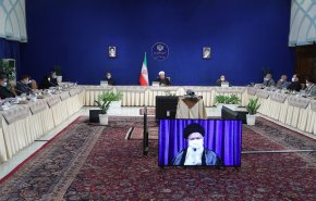 ارتقاء تاب‌آوری اقتصاد و اجرای سیاست‌های اقتصاد مقاومتی سرلوحه و محور همه فعالیت‌ها و تلاش‌های دولت است