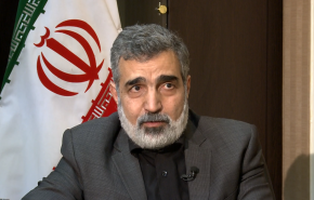 مازاد بر 130 تن آب سنگین تولیدی را صادر می کنیم/ میزان اورانیوم غنی شده بسیار بیشتر از 3 تن است/نیازسوخت نیروگاهی ما 3/5 تا 4/1 درصد است، آمادگی فراتررفتن از آن راداریم/انفجارنطنز خرابکاری است/شکست آمریکا در شورای امنیت بی سابقه است/دو مکانی که آژانس خواستار دسترسی به آنهاست در شهرضای اصفهان و اطراف تهران است/هیچگاه نگفته ایم به آژانس دسترسی نمی دهیم ولی باید ادعاهایی از این دست یکبار و برای همیشه پایان یابد/سوالات و ادعاهای آژانس باید مبتنی بر مبانی و مدارک جدید باشد نه موارد جاسوسی 