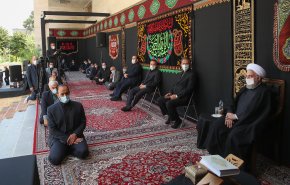 مراسم عزاداری حضرت اباعبدالله الحسین (ع) با حضور روحانی + تصاویر