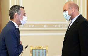 آمریکا نمی تواند مذاکره را به ایران تحمیل کند/ ملت ایران هرگز از خسارات تحریم های آمریکا نمی گذرد
