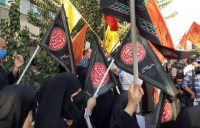 دانشجویان معترض به توهین نشریه فرانسوی: وزارت خارجه، جرم‌انگاری توهین به ادیان را در معاهدات بین‌المللی پیگیری کند