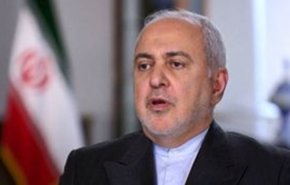 ظریف: ترامپ سخت مشغول بازارگرمی برای فروش تجهیزات نظامی کمپانی‌های آمریکا به منطقه است
