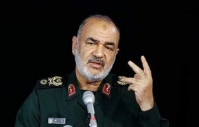 سردار سلامی: سپاه با وجود تحریم‌ها اجازه توقف هیچ طرحی را نمی‌دهد