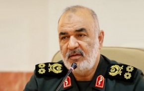 سرلشکر سلامی: ما توانستیم از تحریم یک فرصت بسازیم/ هرگز در تولید قدرت متوقف نمی‌شویم