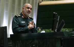 آرزوهای سیاسی آمریکا را برای نوسازی سیاسی خاورمیانه به قبرستان سپردیم/ داستان سازش یک فریب سیاسی است/ جنگ منتفی است اما دشمن درپی نفوذ اقتصادی و روانی است