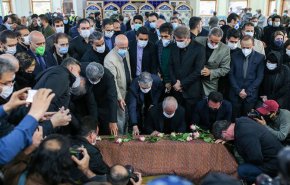 شجریان در کنار فردوسی آرام گرفت