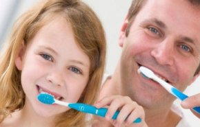 مسواک زدن به پیشگیری از ابتلا به کرونا کمک می‌کند