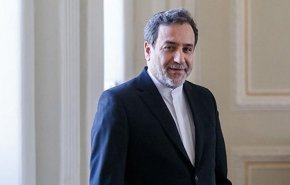 عراقچی مسکو را ترک و راهی ایروان شد