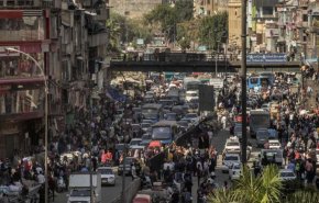رد فعل طفل مصري يقود سيارة ..يصدم رجل مرور+فيديو 