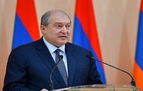 رئيس أرمينيا يقيل وزير الخارجية وقائد قوات الشرطة
