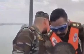 شاهد.. عسكري ضرير يقفز في مياه دجلة ضمن تدريبات للجيش العراقي