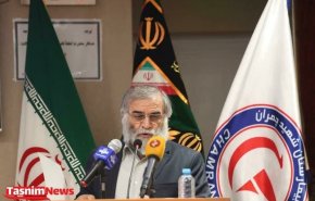تصاویر شهید فخری زاده در معراج شهدا و وداع خانواده با شهید
